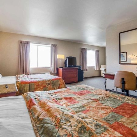Rodeway Inn & Suites Нампа Екстериор снимка