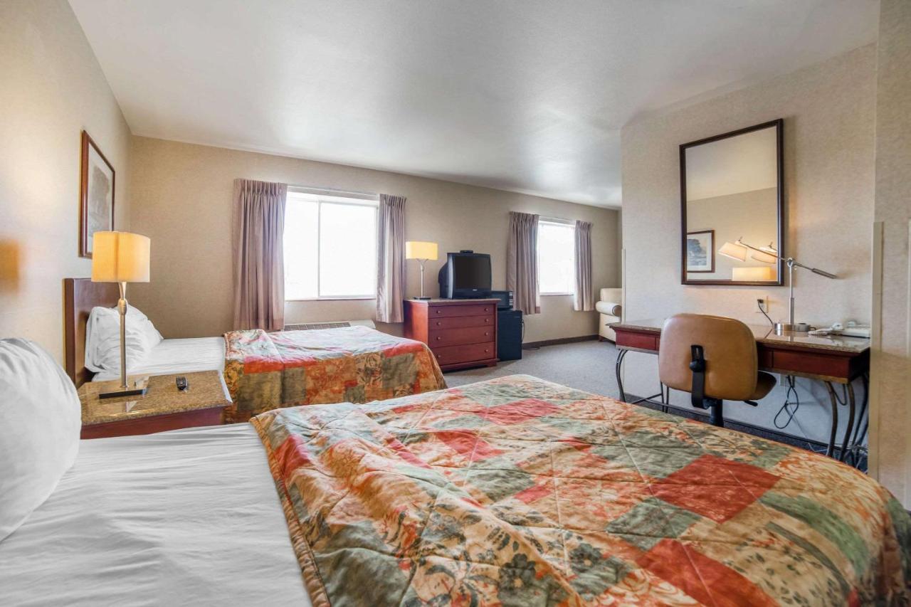 Rodeway Inn & Suites Нампа Екстериор снимка