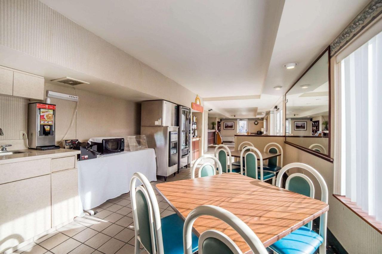 Rodeway Inn & Suites Нампа Екстериор снимка